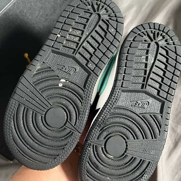 COPY - KIDS JORDAN - Picture 2 of 5